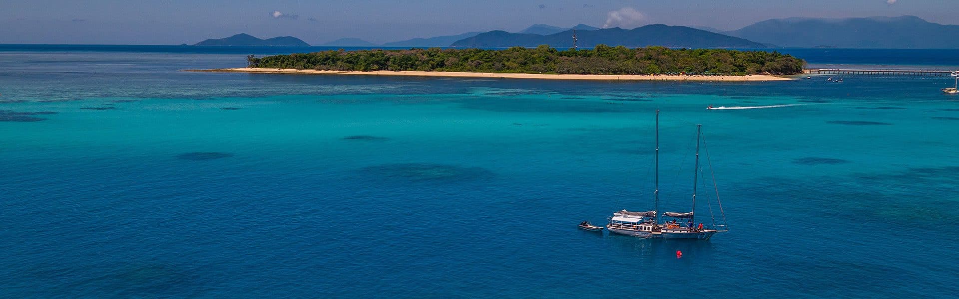 Ocean Free sailing Green Island