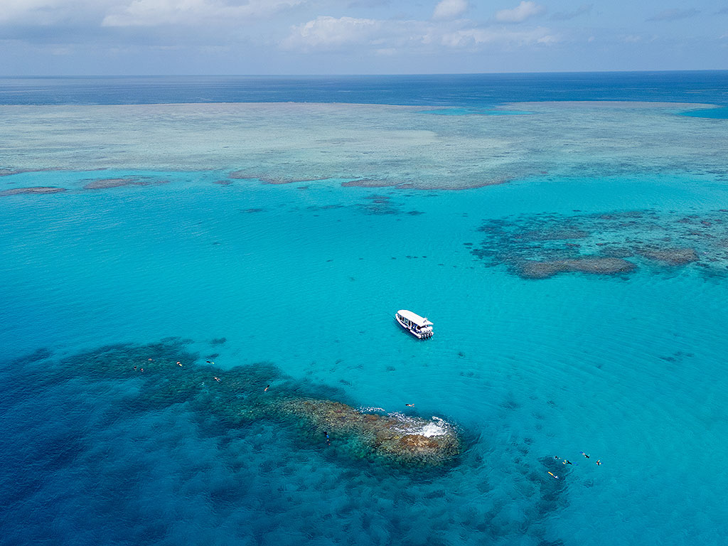 Guests on boat at Beaver Reef